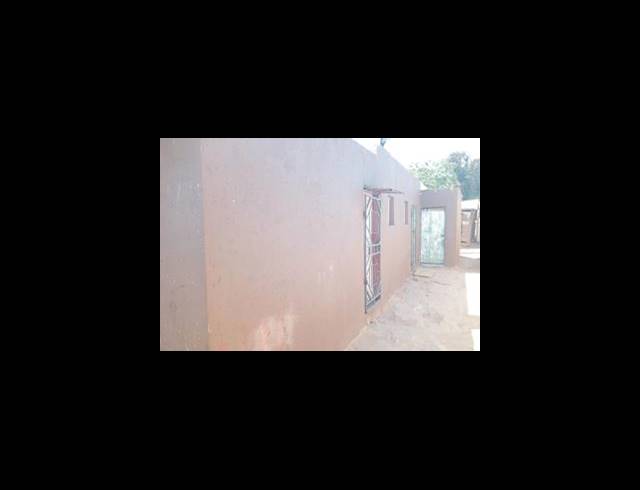 29 BEDROOM HOUSE FOR SALE IN KEMPTON PARK EXT 3